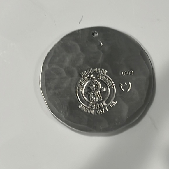 1989 Church Ornament - Wendell August Forge - Picture 2 of 6